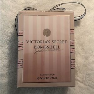 Victoria’s Secret bombshell seduction
